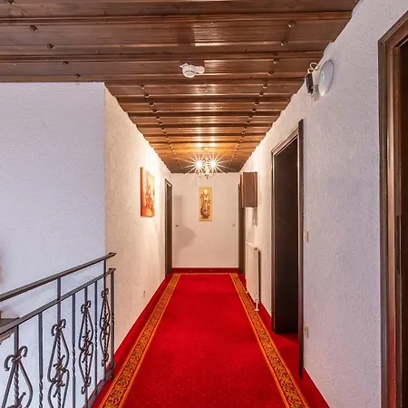 Montana Ξενοδοχείο 3*