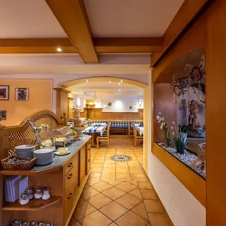 Ξενοδοχείο Montana 3*